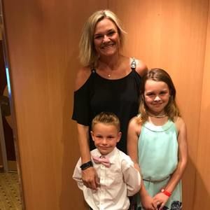 Meet your Posher, Dana